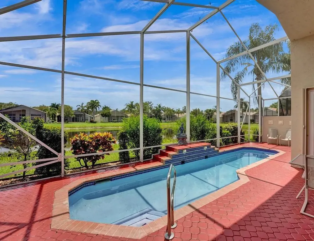 7568 Lake Harbor Terrace Lake Worth FL 33467