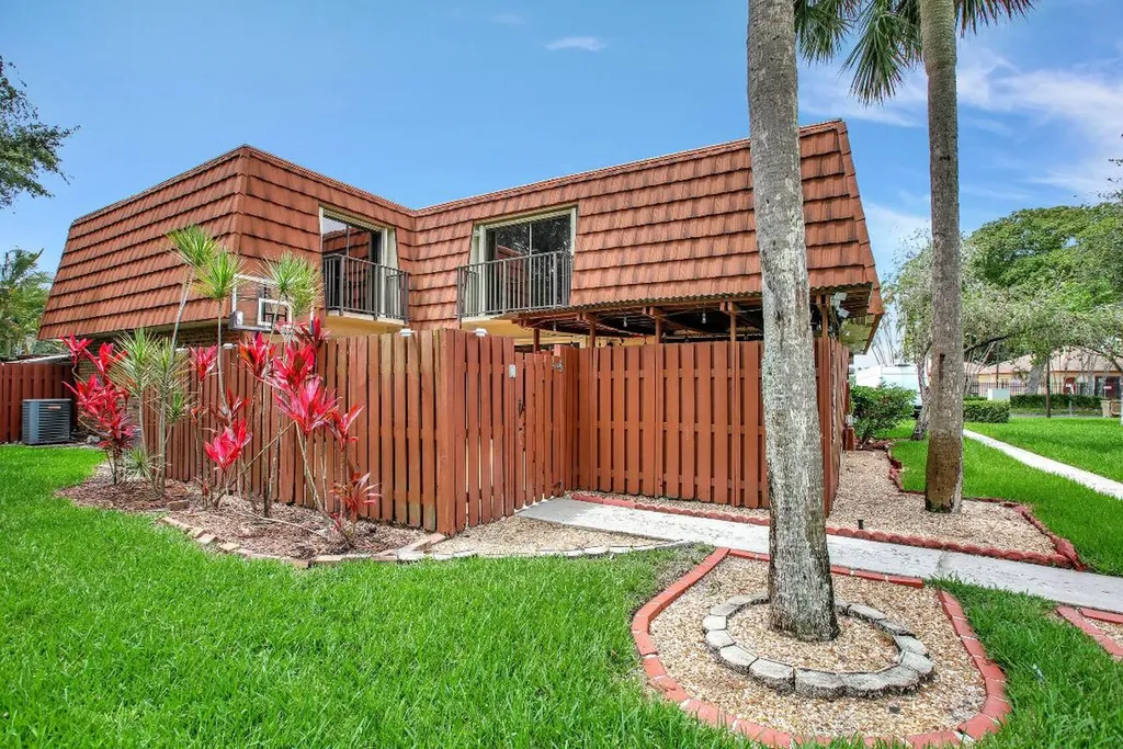 11865 SW 11th Court Davie FL 33325