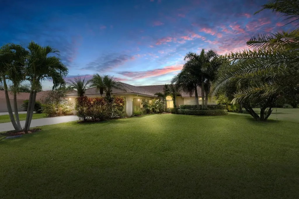 1226 SW Paradise Cove Port St Lucie FL 34986