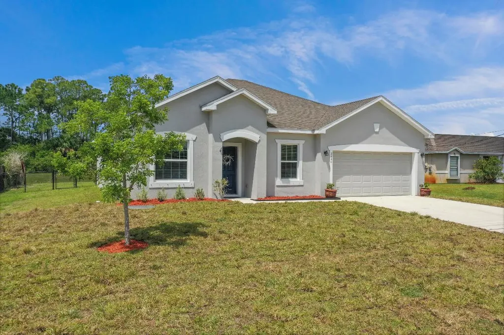 2440 SW Webster Lane Port St Lucie FL 34953