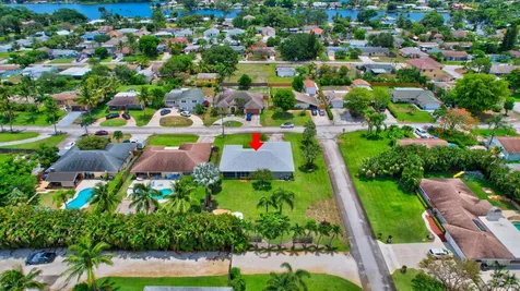 6647 N Plymouth Drive Lake Worth FL 33462