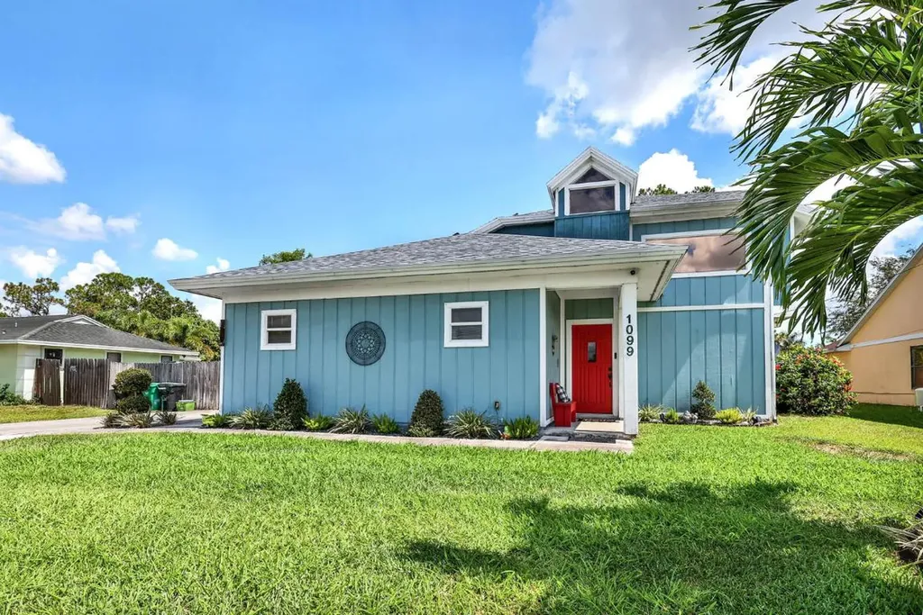 1099 SW Alexandria Avenue Port St Lucie FL 34953