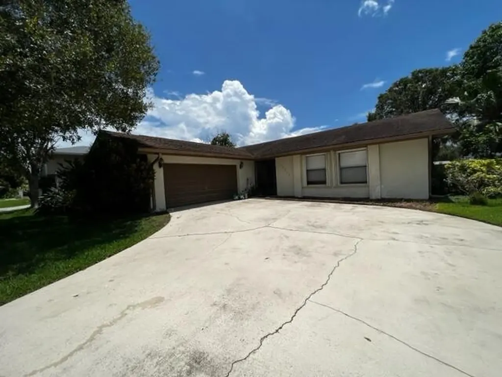 12324 Old Country Road S Wellington FL 33414