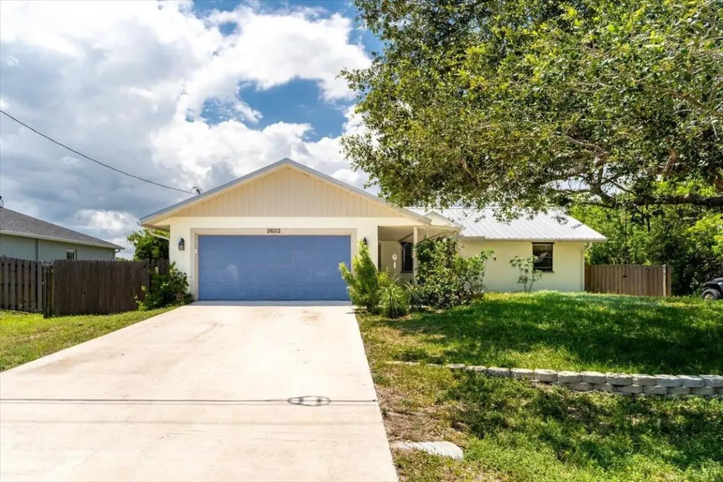 3632 SW Hale Street Port St Lucie FL 34953