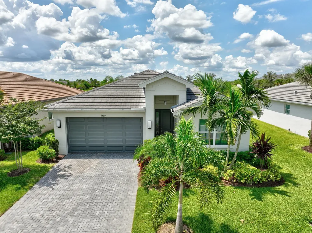 12217 SW Jasper Lake Way Port St Lucie FL 34987