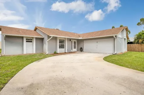 2209 SE Carnation Road Port St Lucie FL 34952