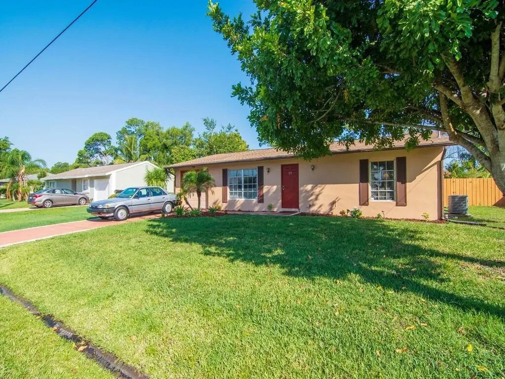 517 SE Faith Terrace Port St Lucie FL 34983