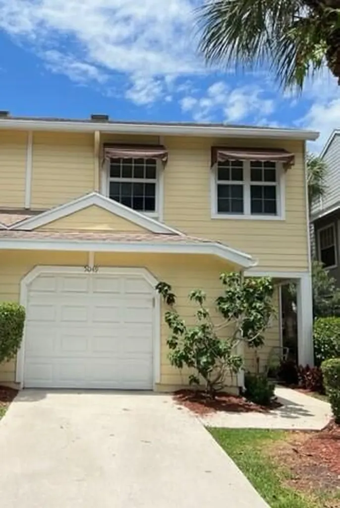 5049 Pointe Emerald Lane Boca Raton FL 33486