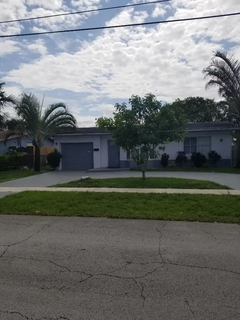 2696 NW 73rd Avenue Sunrise FL 33313