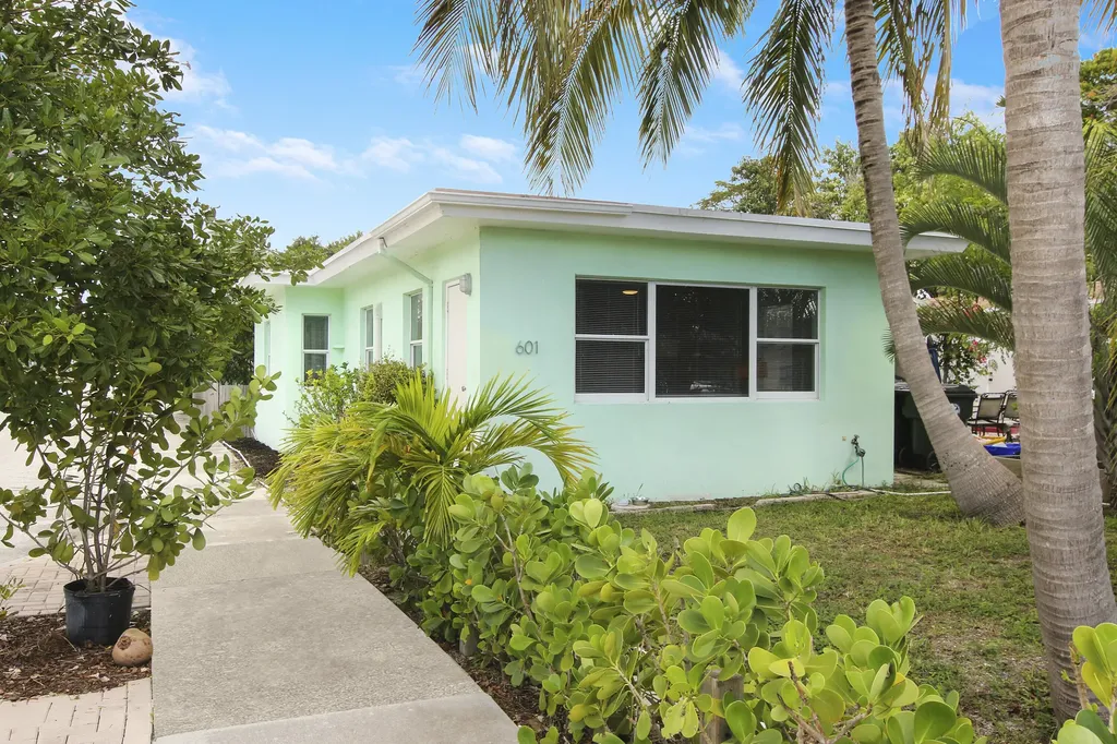 601 N D Street Lake Worth Beach FL 33460