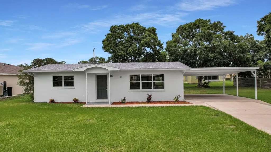 7409 Coquina Avenue Fort Pierce FL 34951