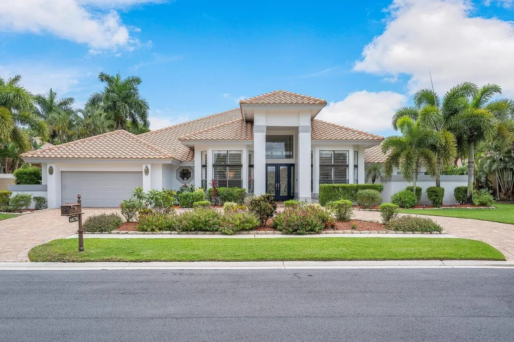 6670 Newport Lake Circle Boca Raton FL 33496