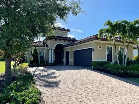 270 SE Calmo Circle Port St Lucie FL 34984