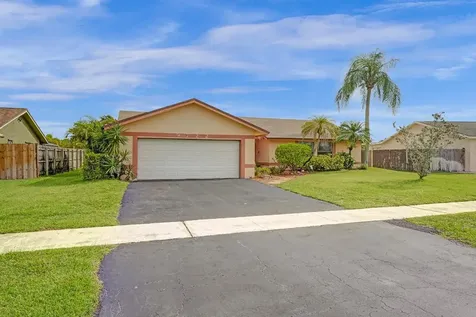 9722 Richmond Circle Boca Raton FL 33434