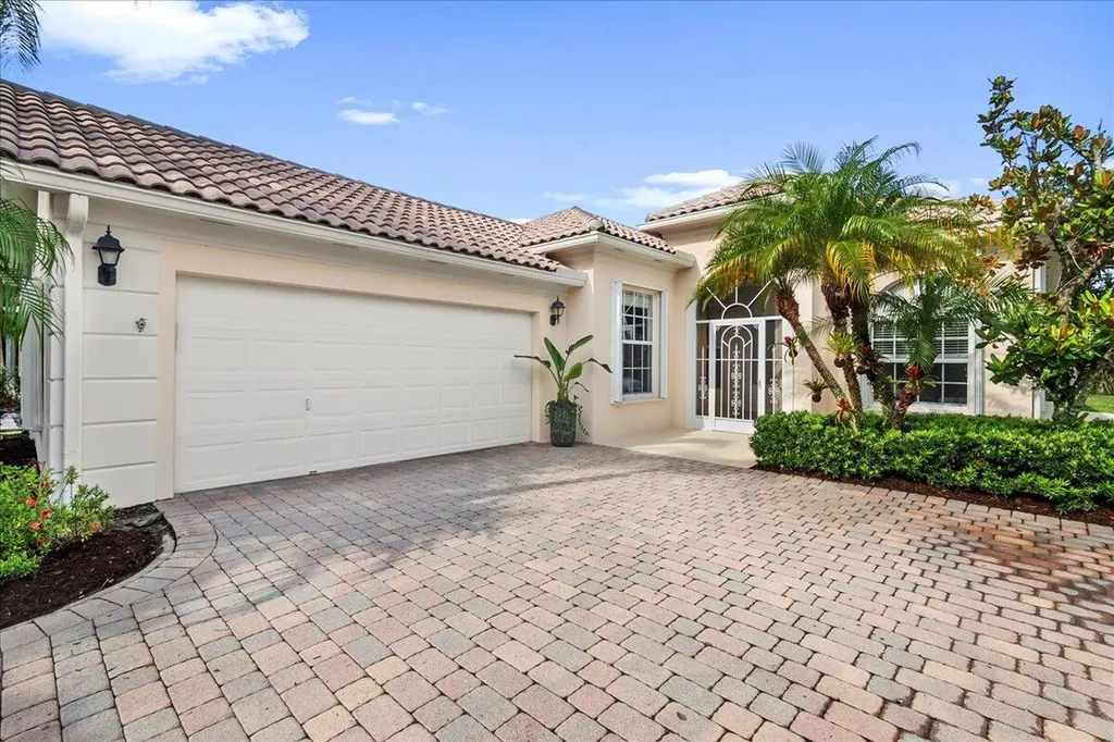 8884 SE Retreat Drive Hobe Sound FL 33455
