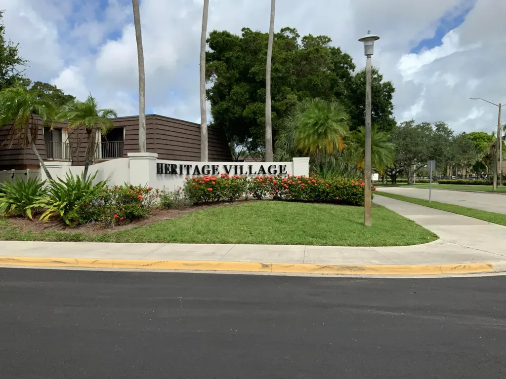 7621 76th Way West Palm Beach FL 33407