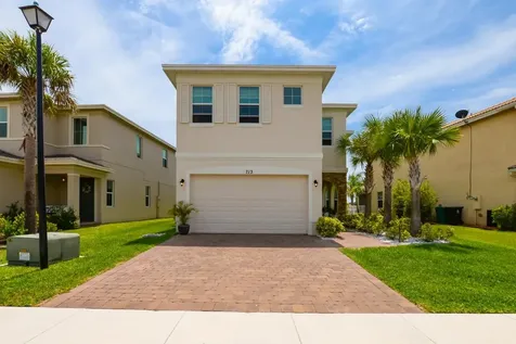 713 NW Leonardo Circle Port St Lucie FL 34986