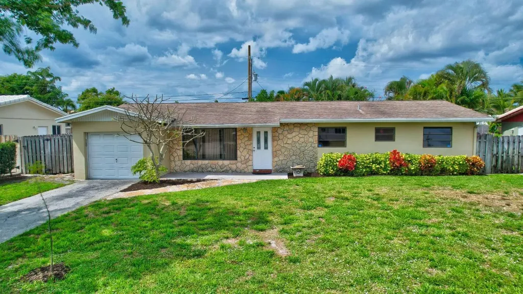 4163 NW 2nd Court Boca Raton FL 33431