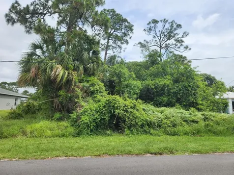 1663 SW La Gorce Avenue Port St Lucie FL 34953