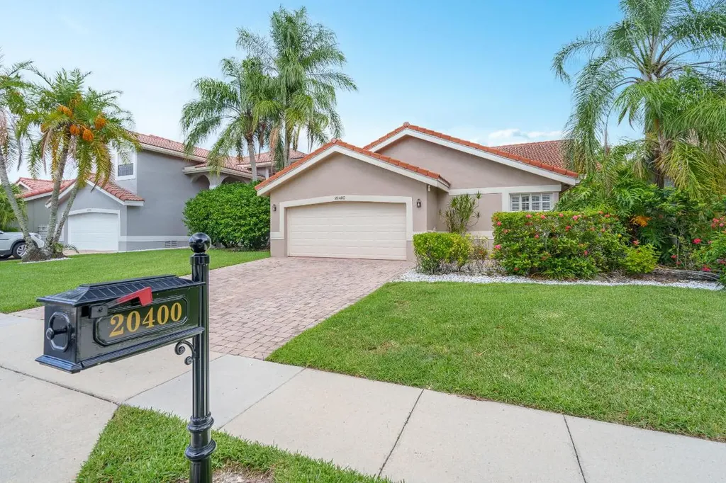 20400 Cozumel Court Boca Raton FL 33498