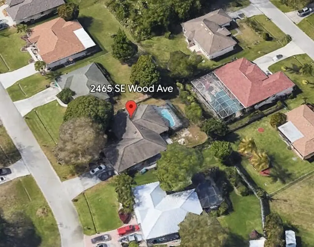 2465 SE Wood Avenue Port St Lucie FL 34952