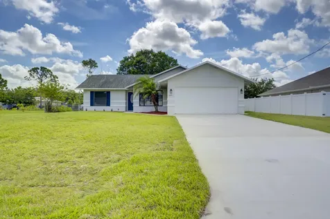 2241 SW Lawrence Street Port St Lucie FL 34953
