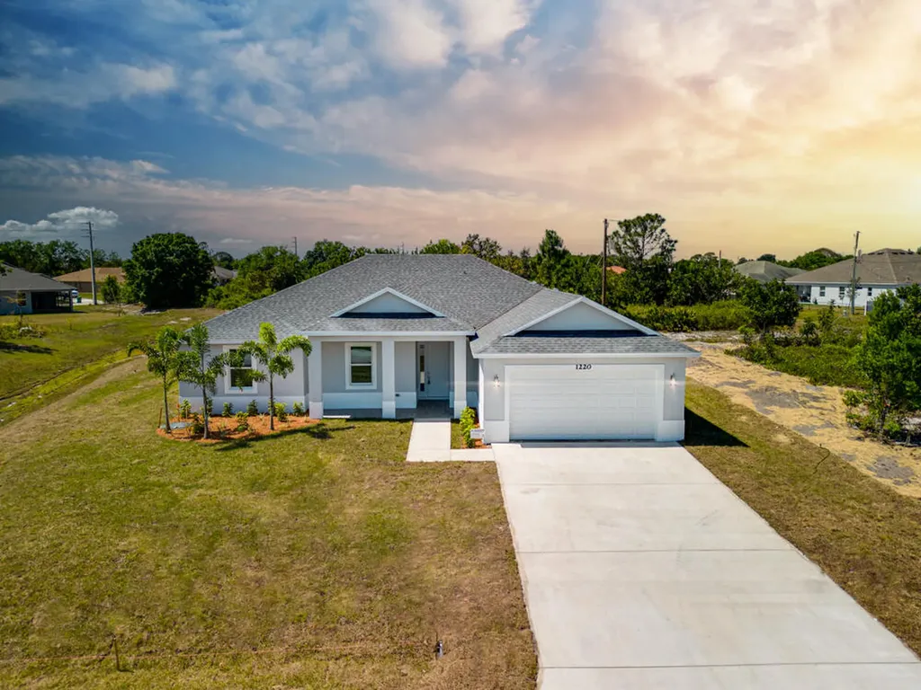 671 SW Dalton Circle Port St Lucie FL 34953