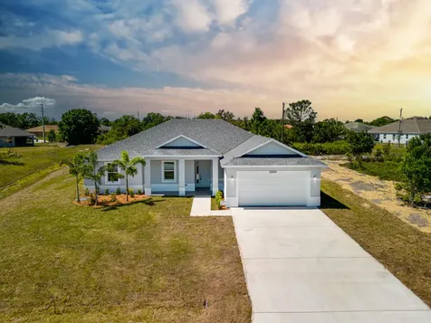 671 SW Dalton Circle Port St Lucie FL 34953