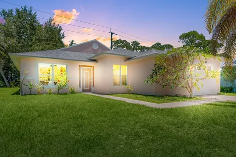 14318 Aguila Fort Pierce FL 34951