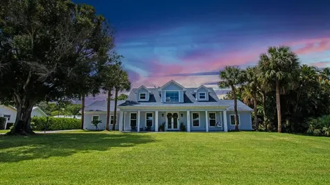 8805 SE Alabama Place Hobe Sound FL 33455