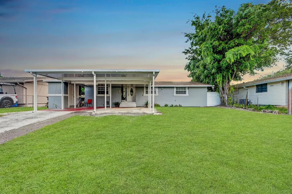 3872 Mackinac Road Lake Worth FL 33462