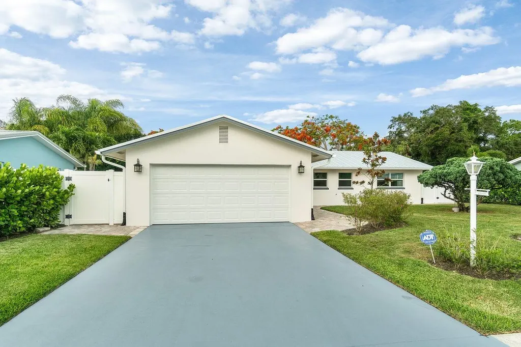 502 Circle W Jupiter FL 33458