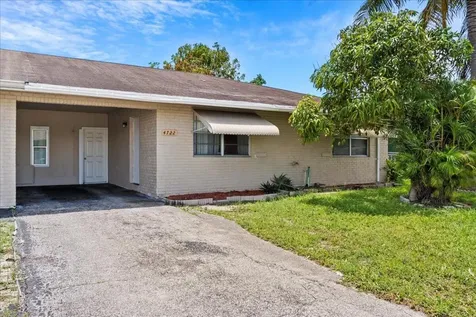 4722 Gladiator Circle Greenacres FL 33463
