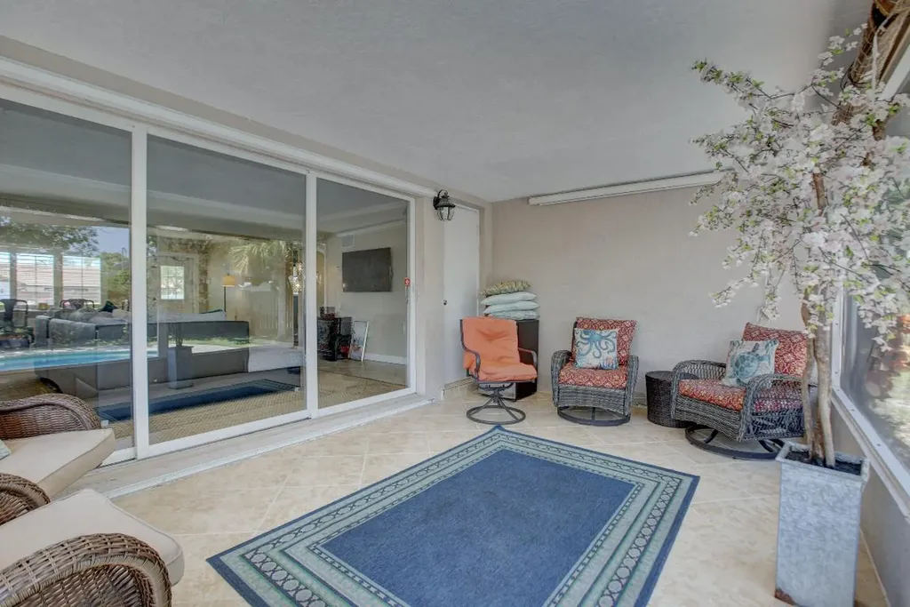 808 SE 13 Court Deerfield Beach FL 33441