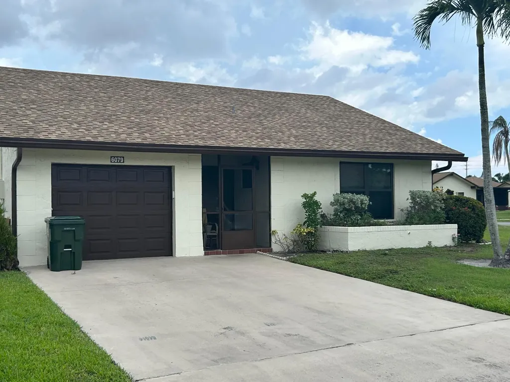 6079 Peachtree Lane Greenacres FL 33463