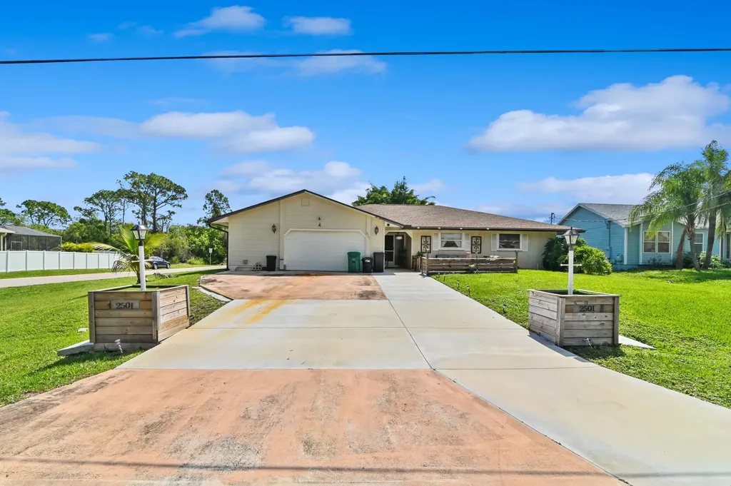 2501 SW Cooper Lane Port St Lucie FL 34984