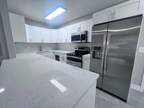 1014 W Perry Street Lantana FL 33462