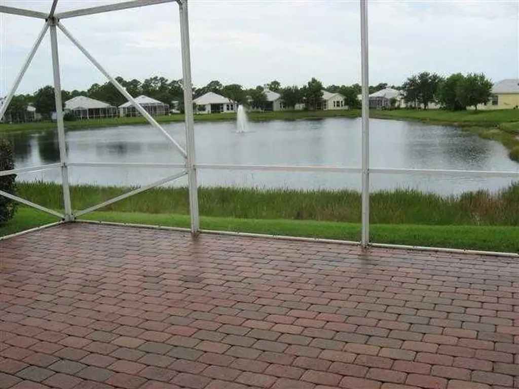 487 NE Canoe Park Circle Port St Lucie FL 34983