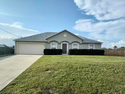 1055 SW Idol Avenue Port St Lucie FL 34953