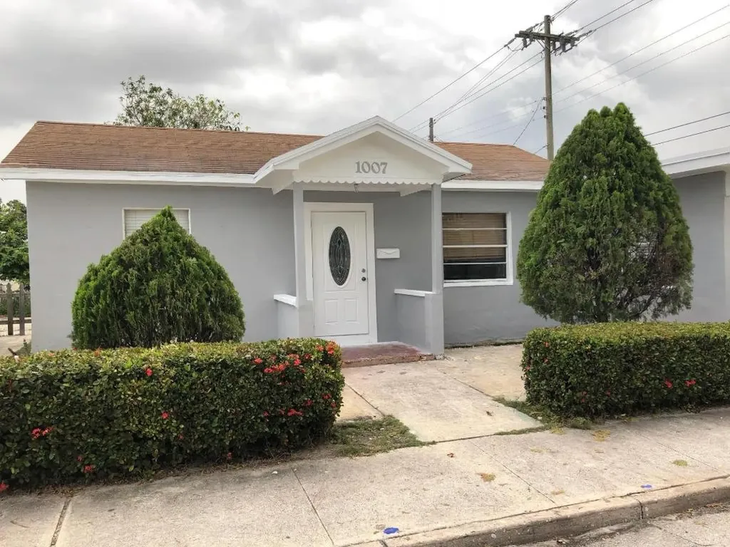 1007 4th Avenue N Lake Worth Beach FL 33460