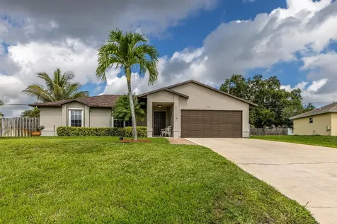 567 SW Nagle Place Port St Lucie FL 34953