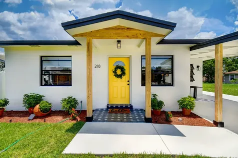218 SW 10th Avenue Delray Beach FL 33444