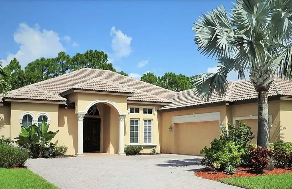 854 SW Grand Reserves Boulevard Port St Lucie FL 34986