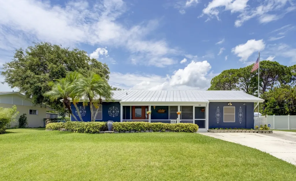 331 SE Crosspoint Drive Port St Lucie FL 34983