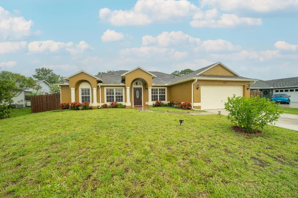 580 SW Bailey Terrace Port St Lucie FL 34953