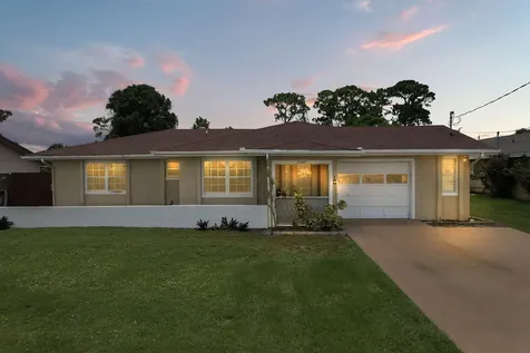 244 SE Thornhill Drive Port St Lucie FL 34984