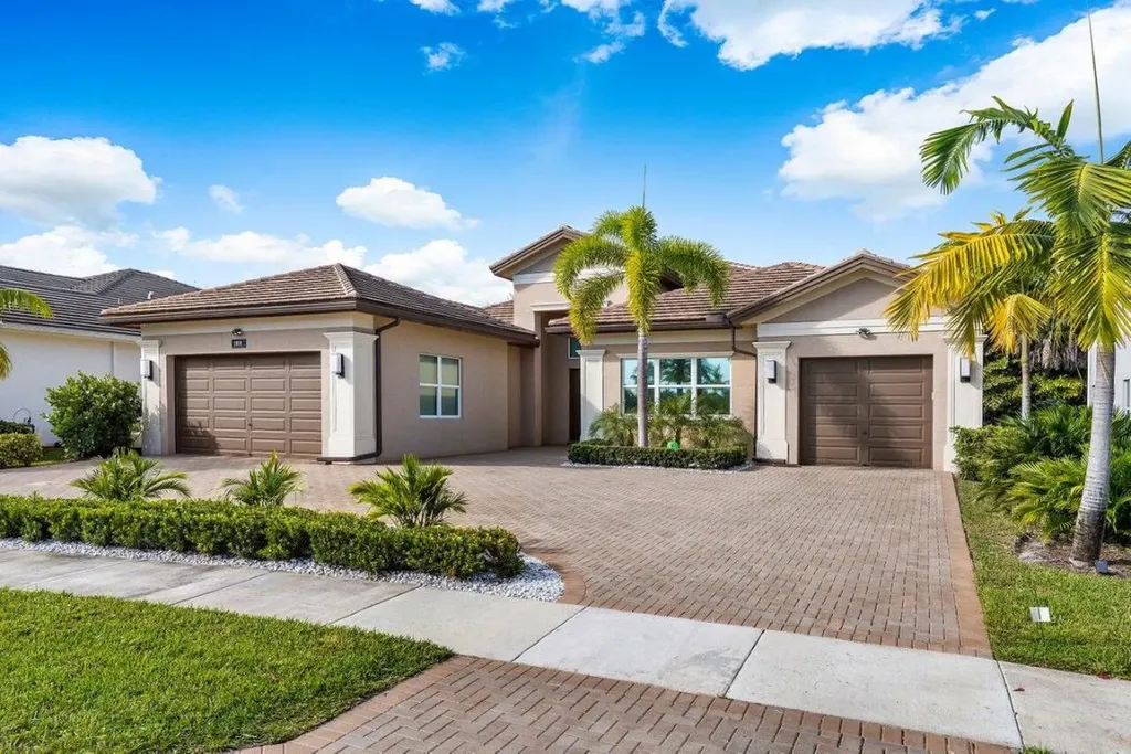 11800 Windy Forest Way Boca Raton FL 33498