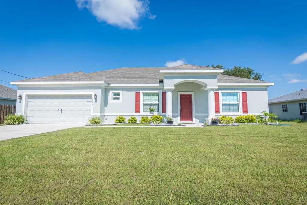 2514 SE Charleston Drive Port St Lucie FL 34952