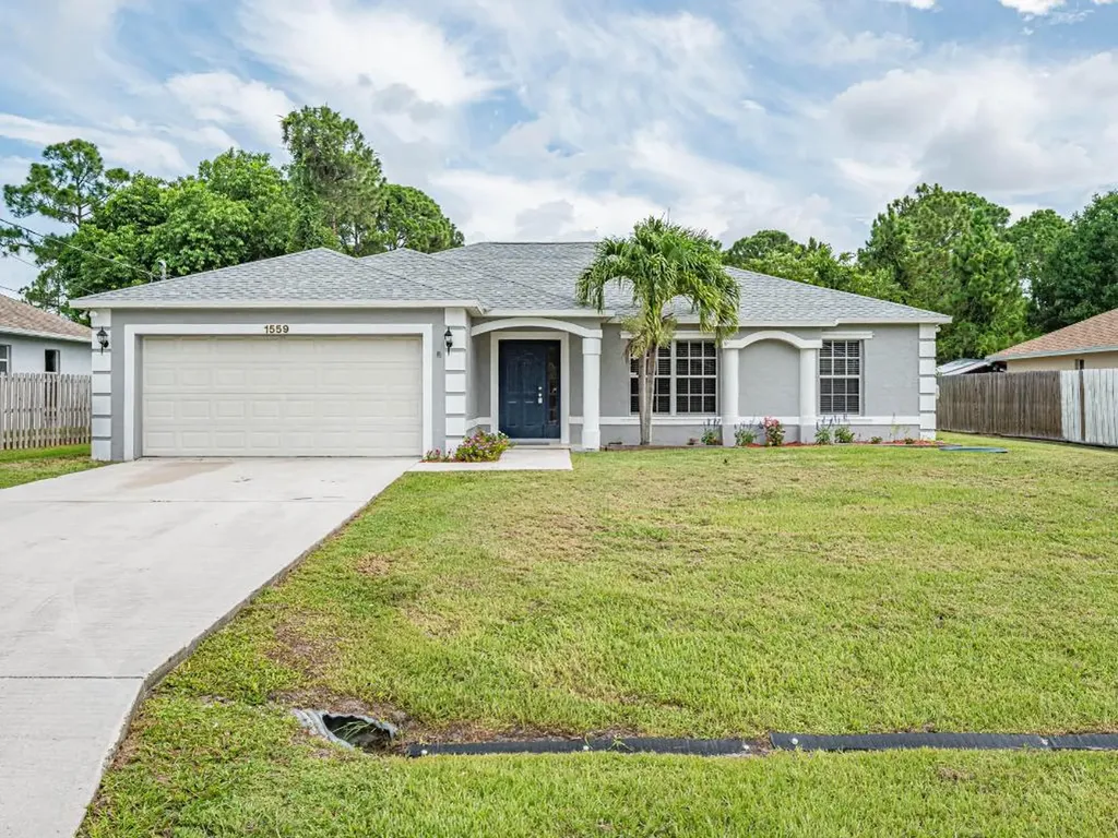 1559 SW Hunnicut Avenue Port St Lucie FL 34953