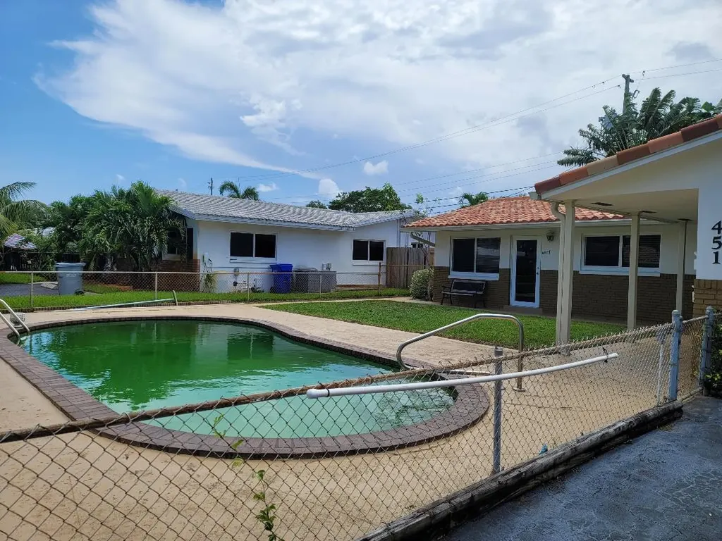 451 SE 1st Avenue Pompano Beach FL 33060